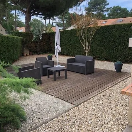 Family House For 8 People In La Palmyre Villa *